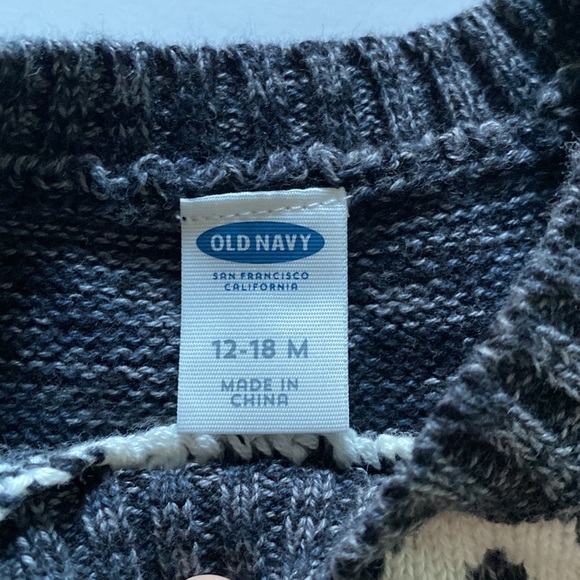 Old Navy Winter Jumper - Picture 3 of 4